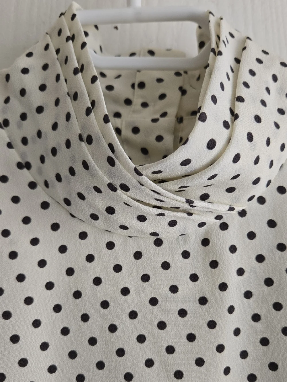 Rena Rowan| Vintage Cream Polka Dot High-Neck Blouse - Picture 4 of 11